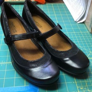 Size 9 Naot Mary Janes